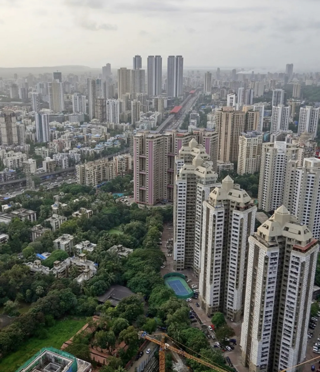 印度第一大城市——孟买,大区人口2100多万,人均gdp1.