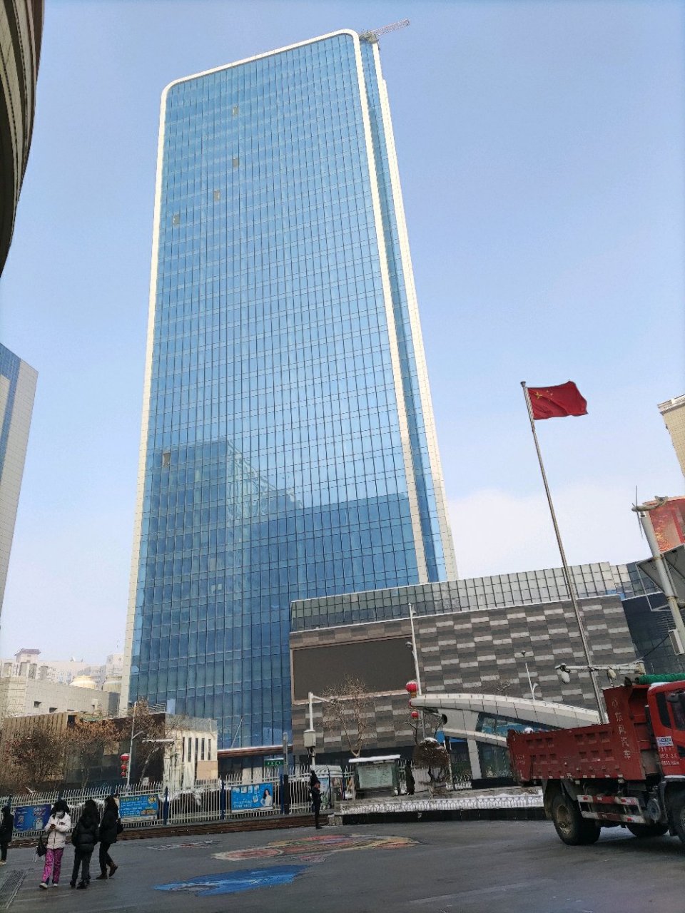 乌鲁木齐头条# 乌鲁木齐大西门第二高楼,中瑞国际项目中心,150多米