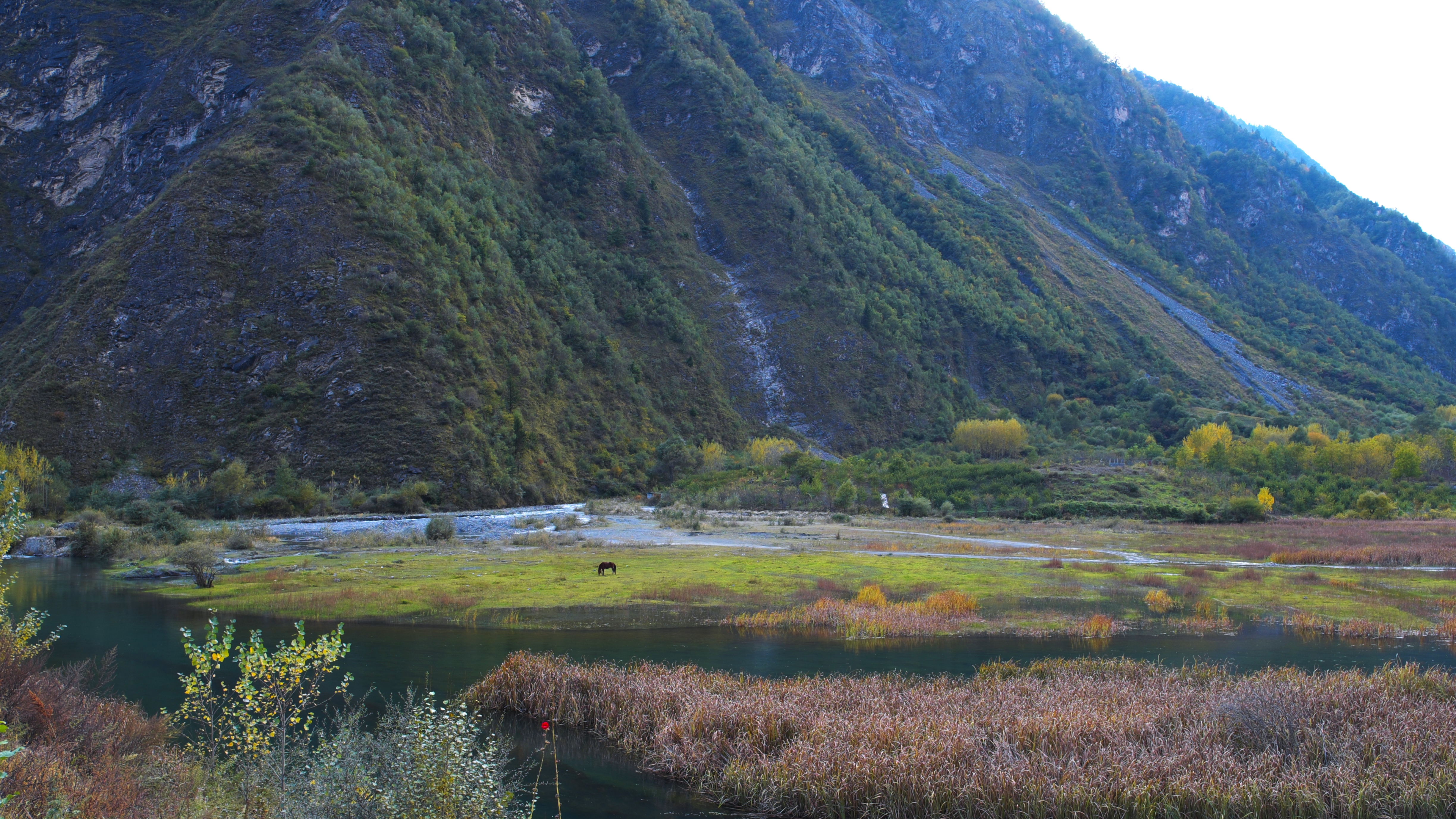 四川旅游一一叠溪海子风景