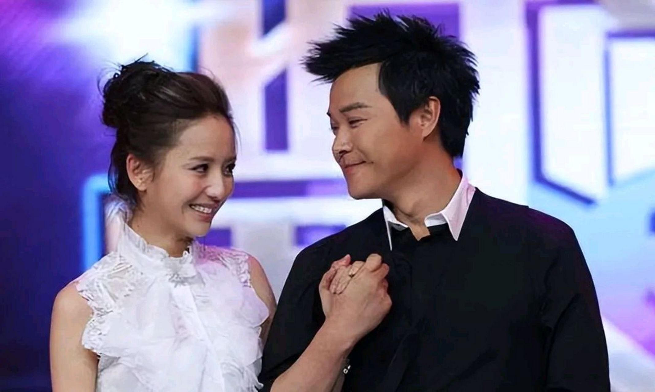 陈思诚佟丽娅,连夜冲上热搜!