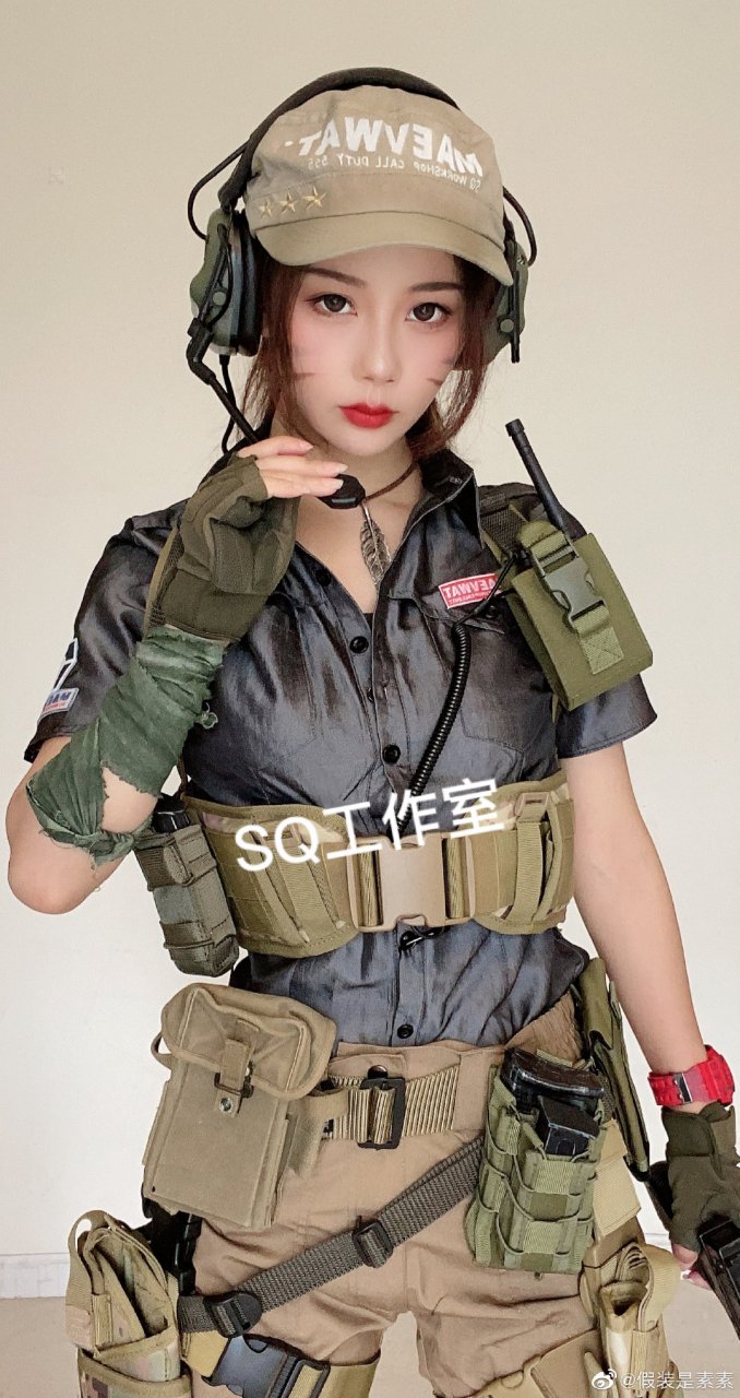 使命召唤艾本cos,性感的迷彩装,小姐姐也是相当酷呢[鲜花][鲜花][鲜花