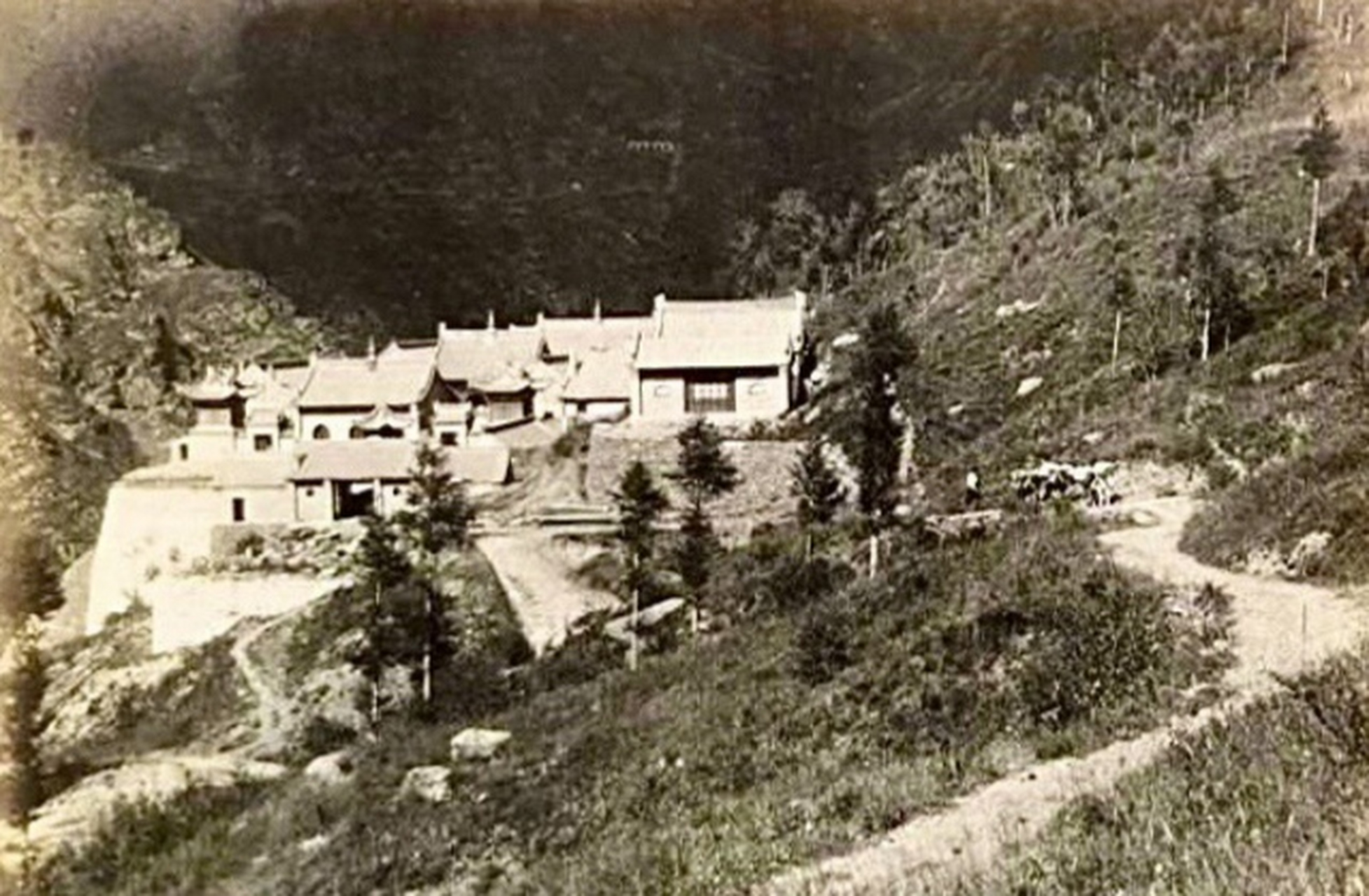 1928年民國老照片～五臺山清涼寺, 始建於北魏孝文帝時期,毀於1966年