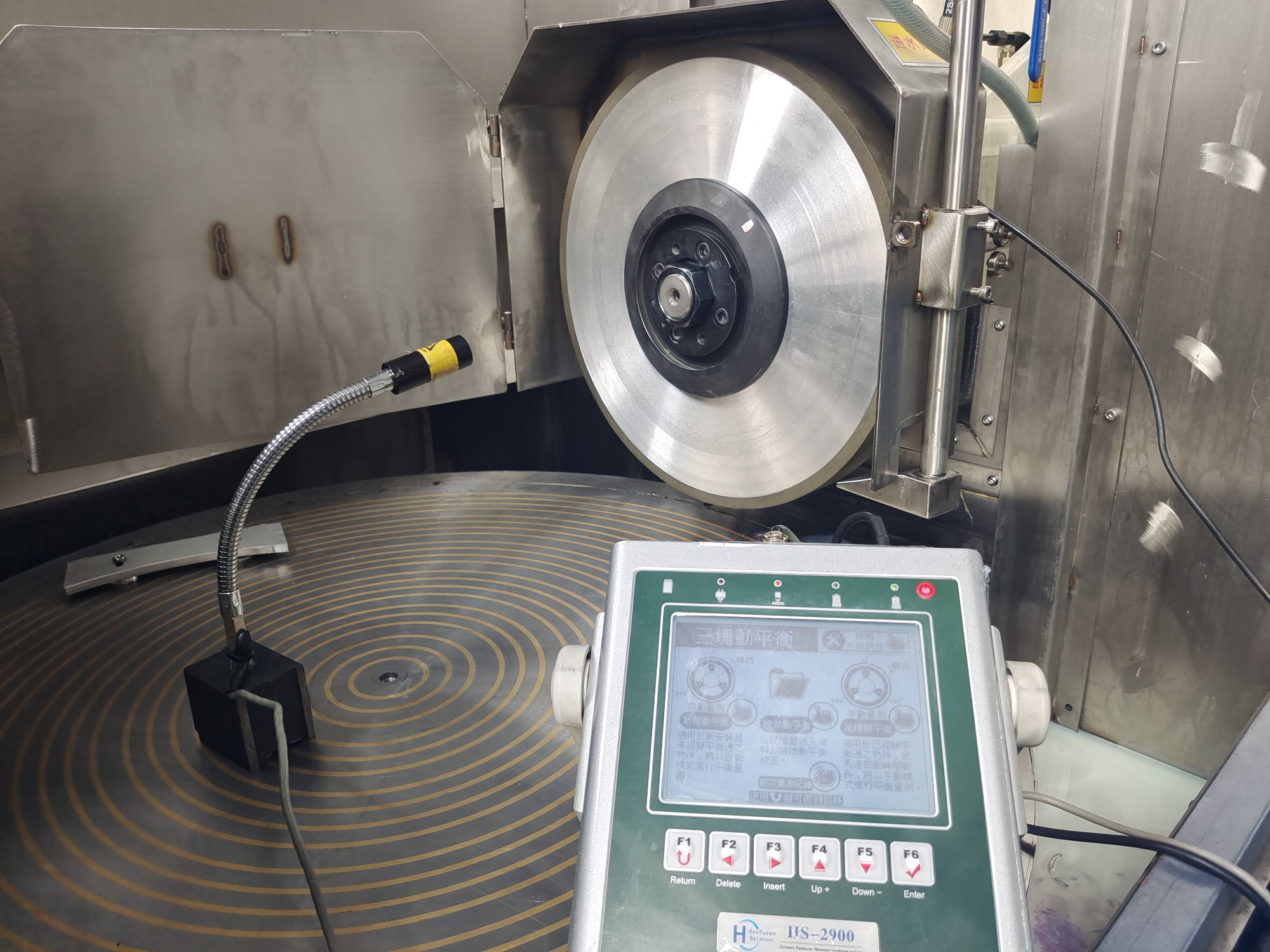 砂轮动平衡仪和砂轮平衡架有何区别