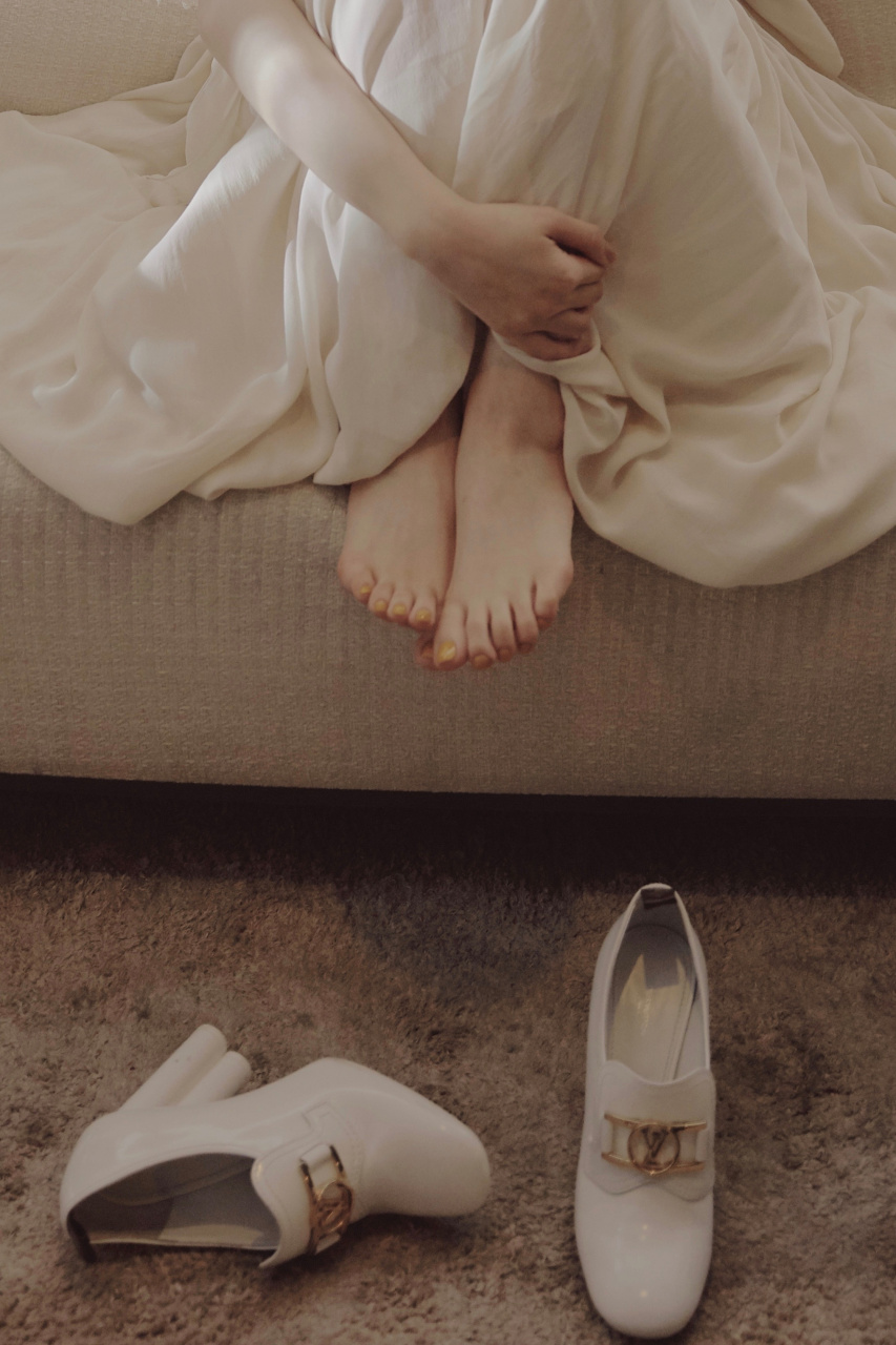 欧阳娜娜,美脚丫合集