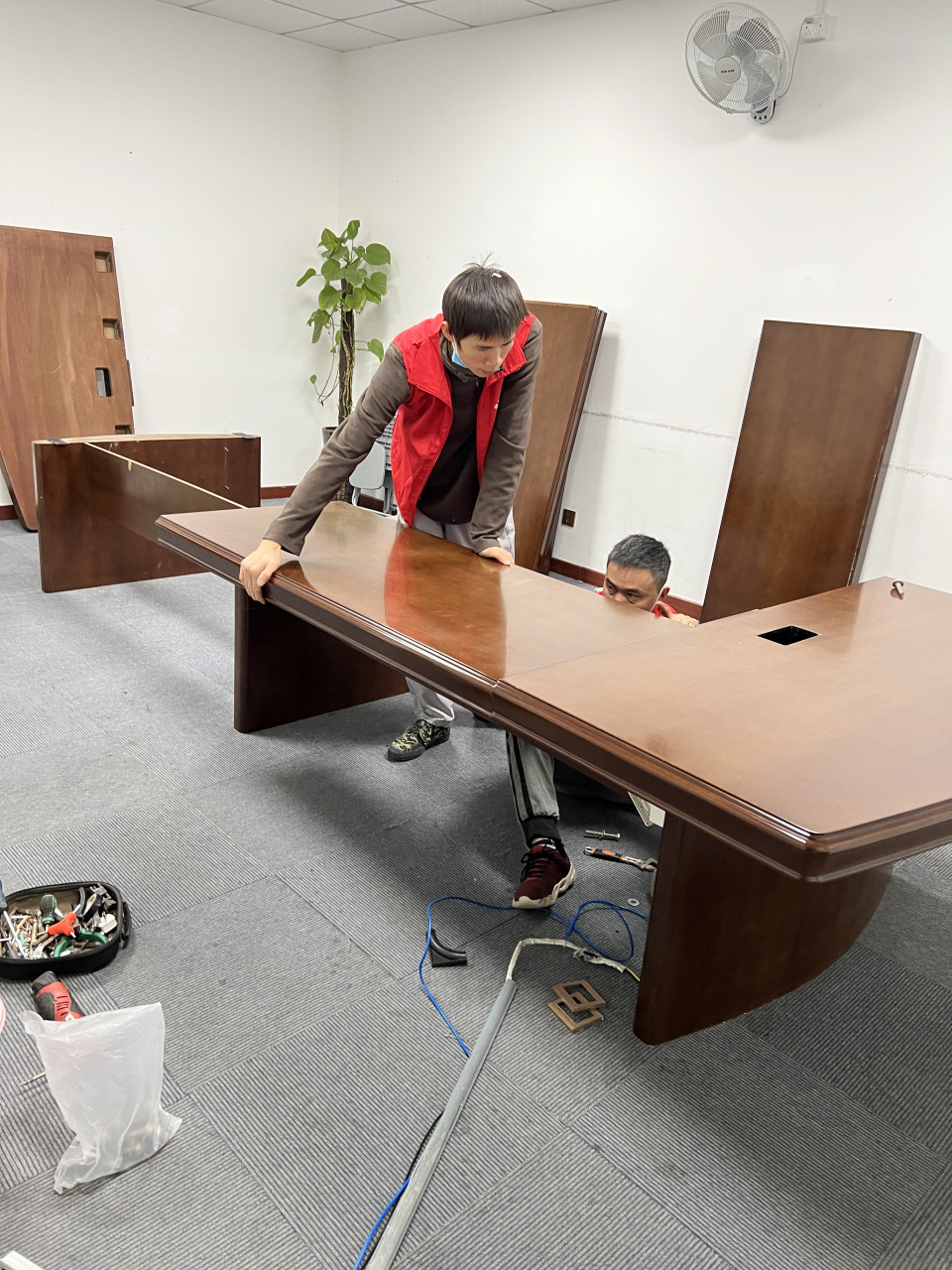 深圳龙华公司搬迁中 需要搬迁的老板赶紧联系我吧