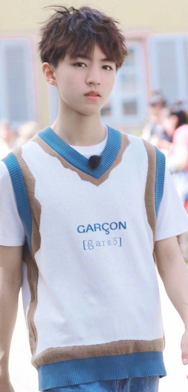 王俊凯,帅气,俊美,侧脸还是很俊#王俊凯# #宝藏男孩王俊凯