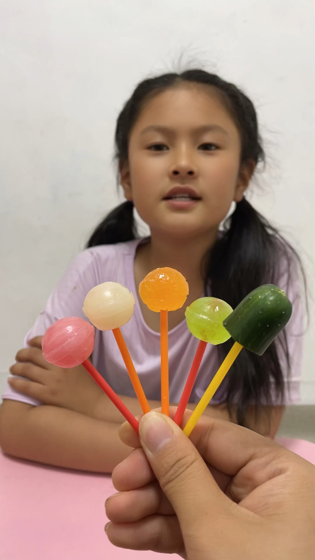 妈妈我要吃巧克力的棒棒糖