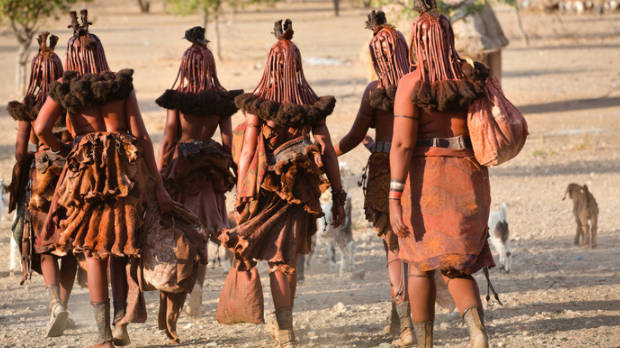 非洲辛巴族,当地女性以"裸为美",游客去了之后直言:太原始了