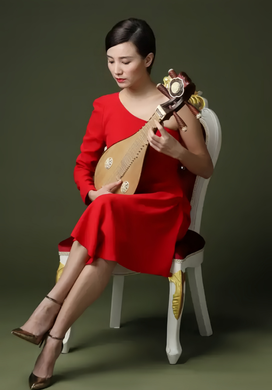 宋佳的成熟和魅力越来越令人惊叹.