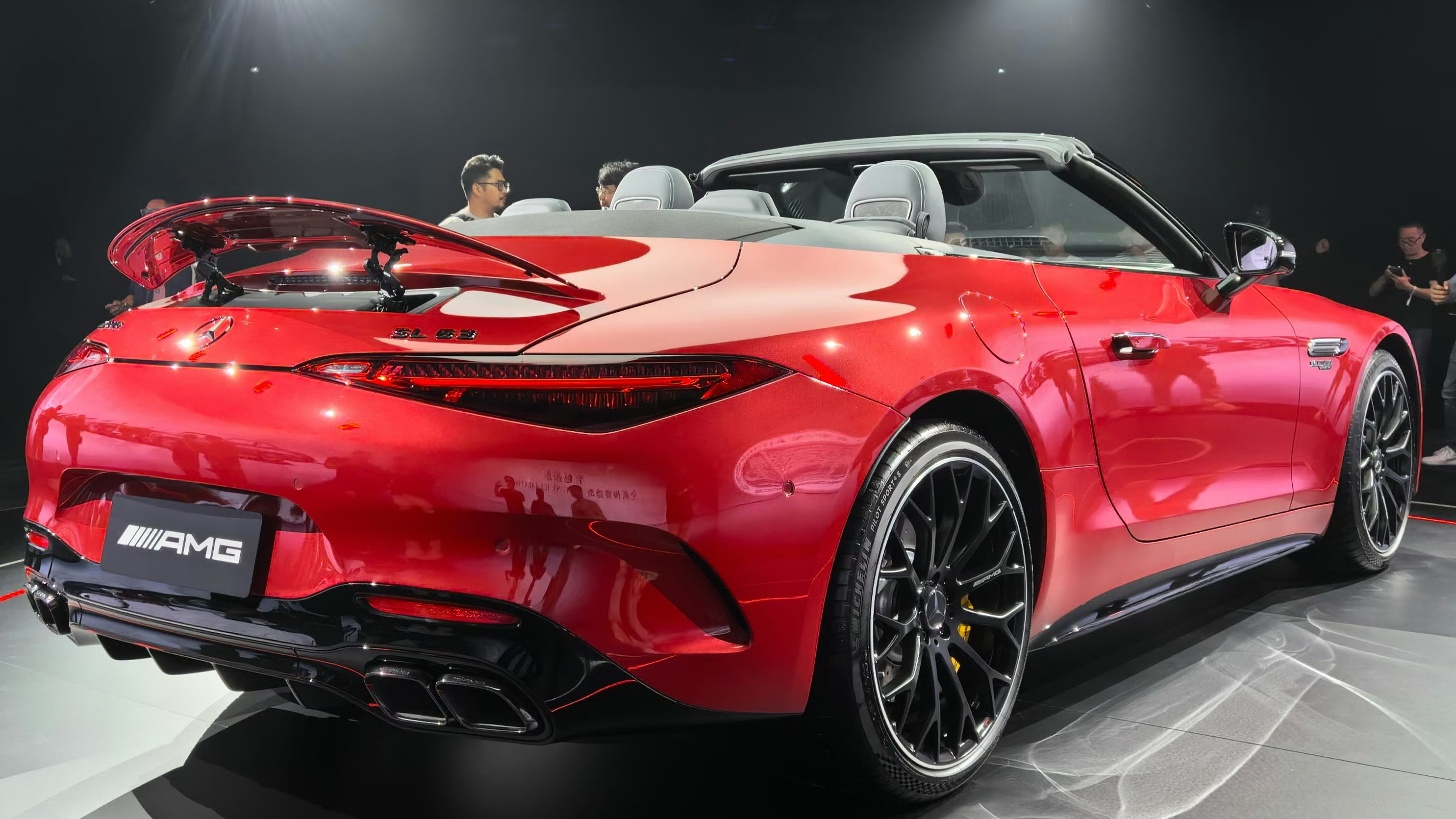 第七代sl63:amg独立研发的巅峰之作,最后搭载v8发动机的跑车