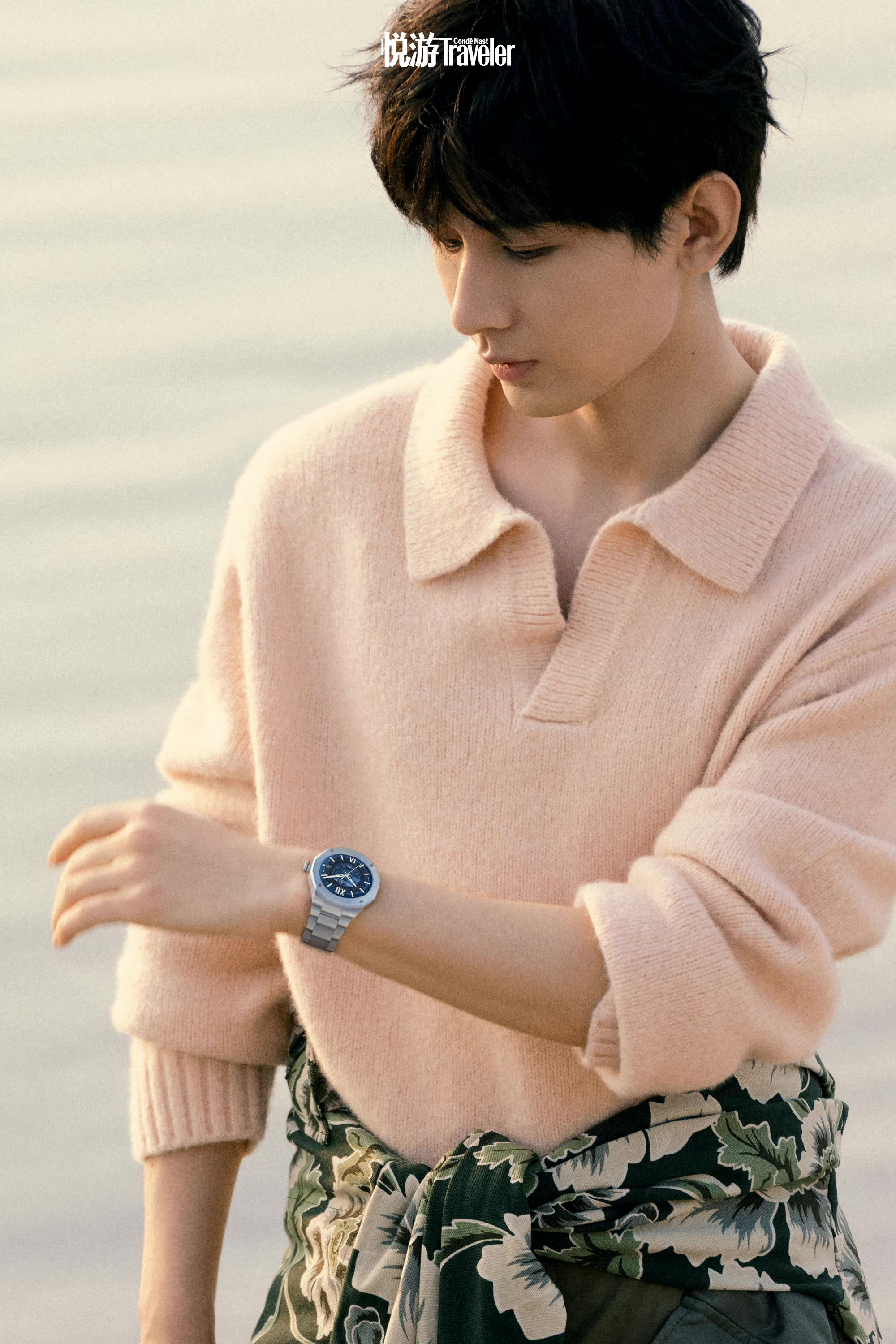 成毅悦游中国12月刊,这状态真的绝了!很难不爱了