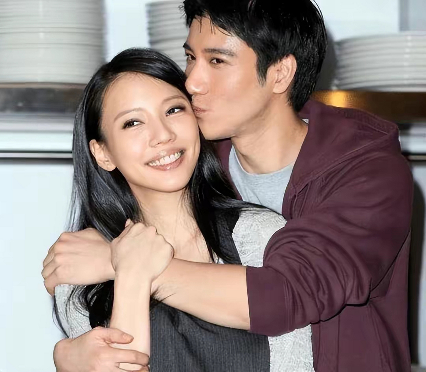 在前妻几乎是破釜沉舟般的自毁式爆料之后,王力宏选择了静默.