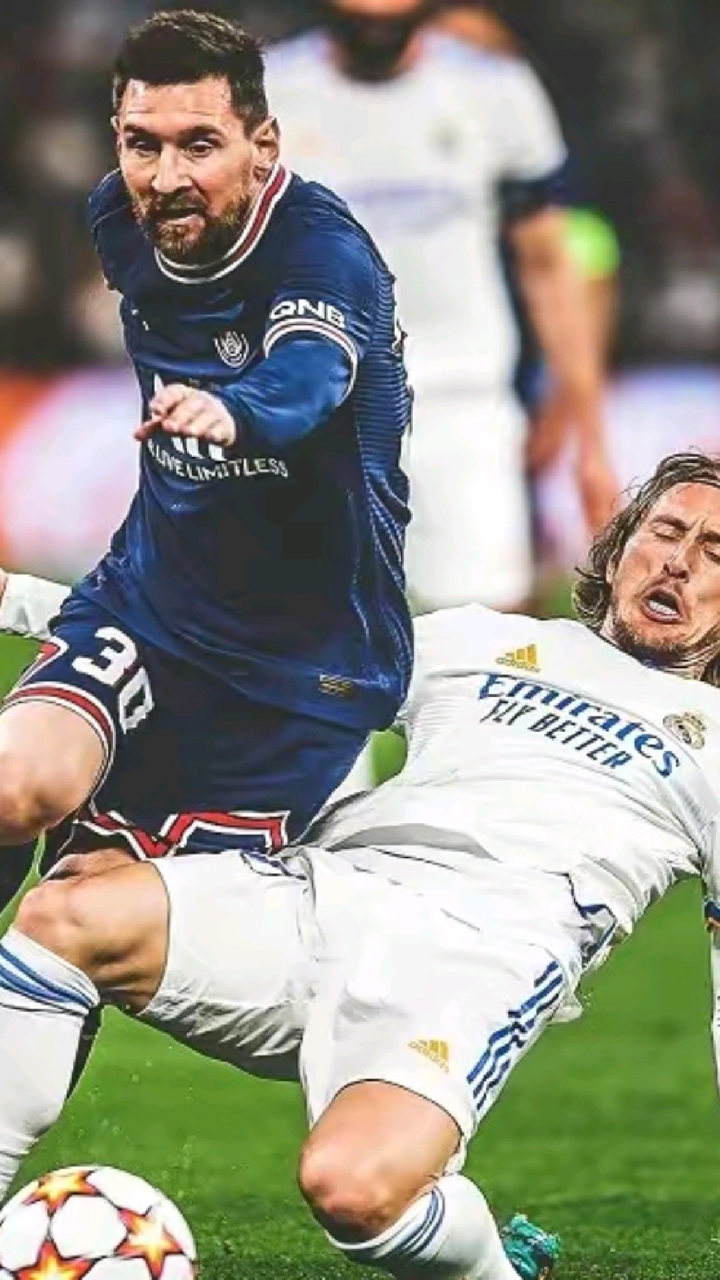 金球对决经典名场面时刻莫德里奇飞铲梅西满满的求胜欲