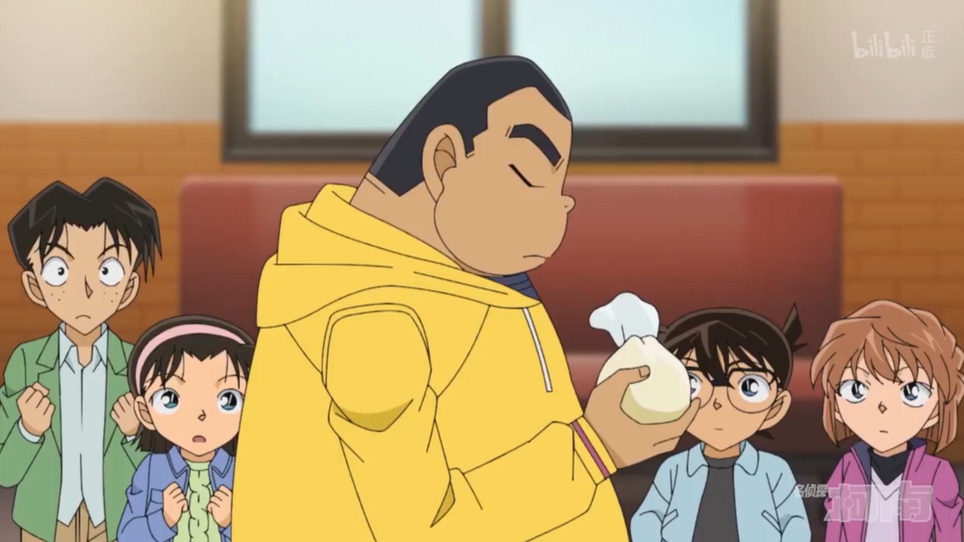 "重量是215克",不愧是小岛元太,他的能力令柯南惊讶