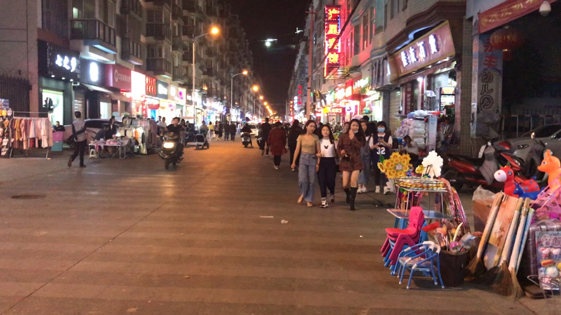 宝妈难得享受6元一杯的奶茶,放松了心情,老公说我太容易满足了