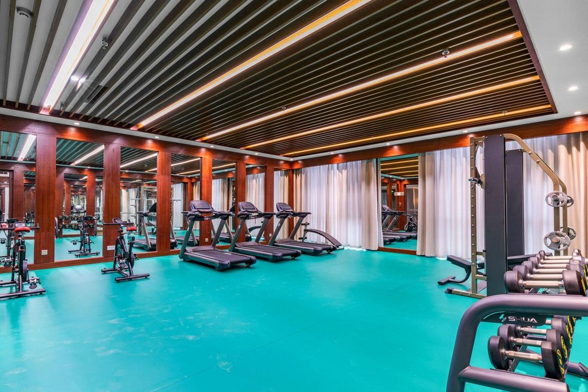 保山永昌大酒店是由保山永昌投资公司旗下旅游投资公司投资兴建,集