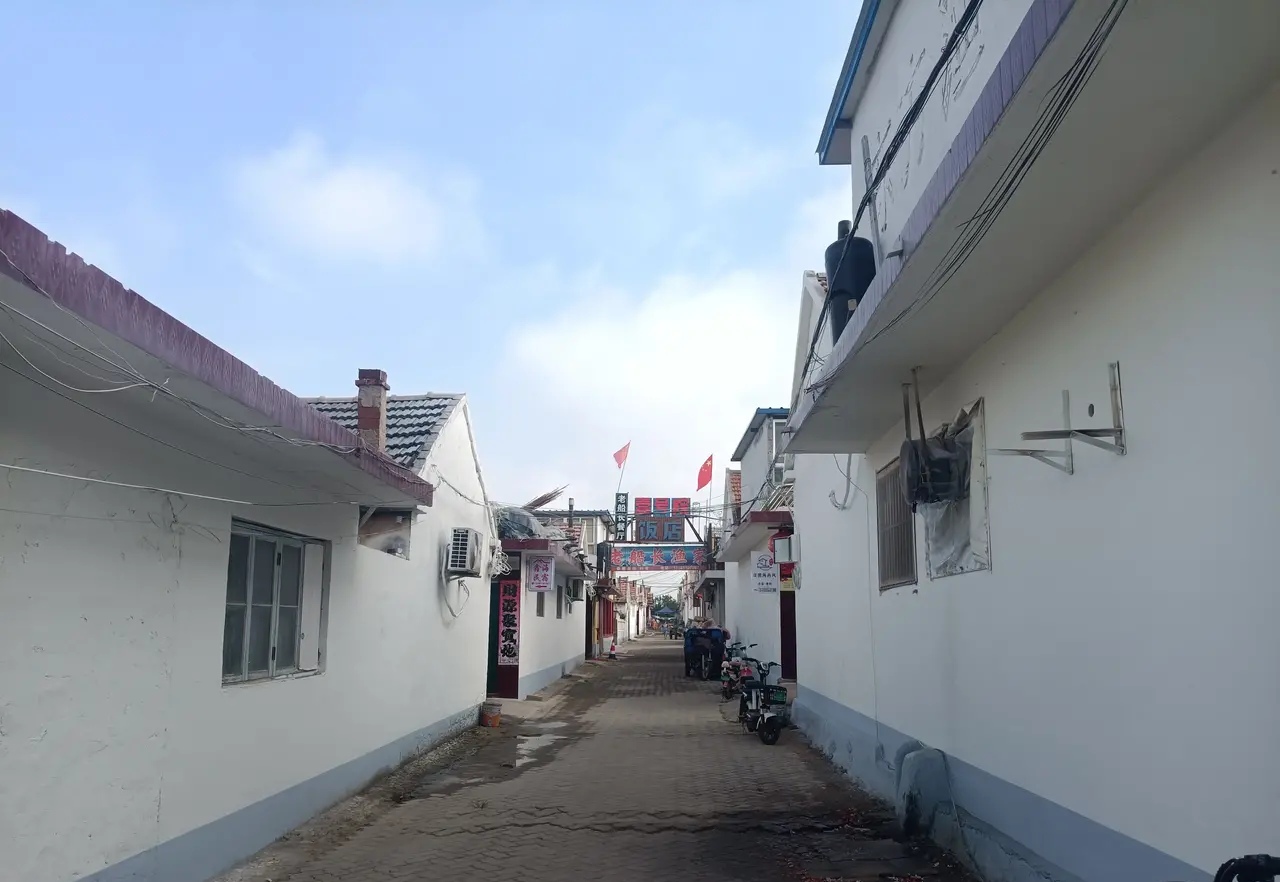 我们这次去日照游玩,老公提前在网上订购的吴家台渔家民宿,也是我们在