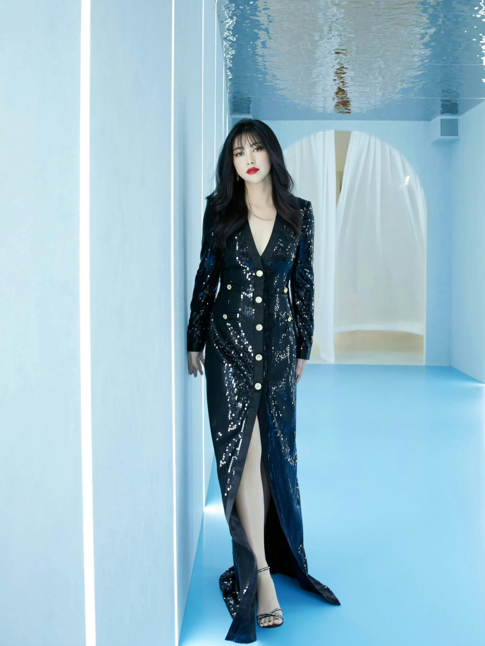 朱珠出席活动生图,总是那么迷人有魅力.