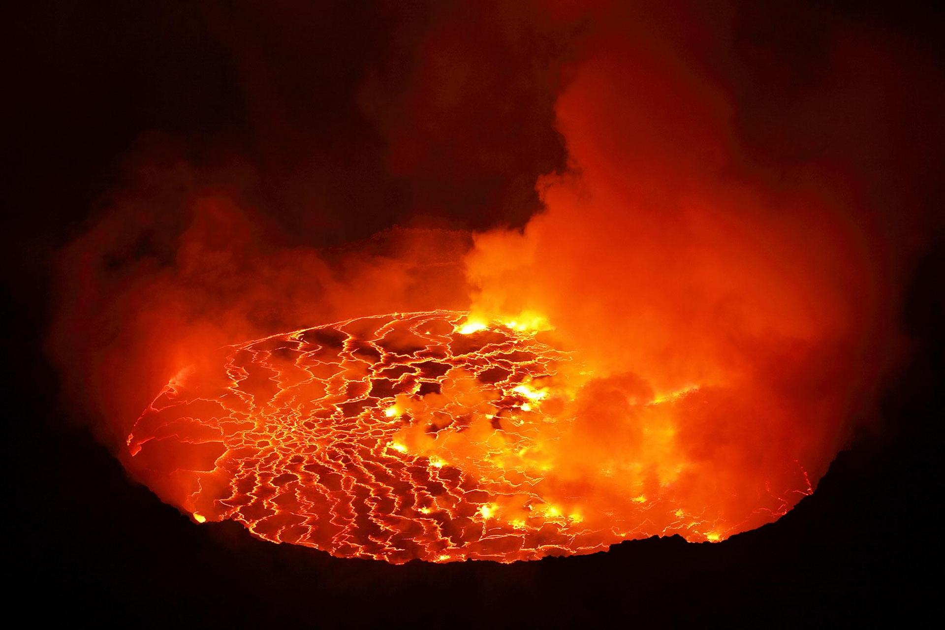 刚果火山爆发图片