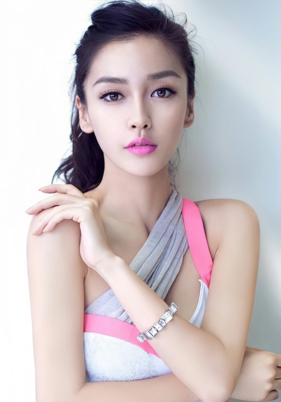 安吉拉北鼻美不美
