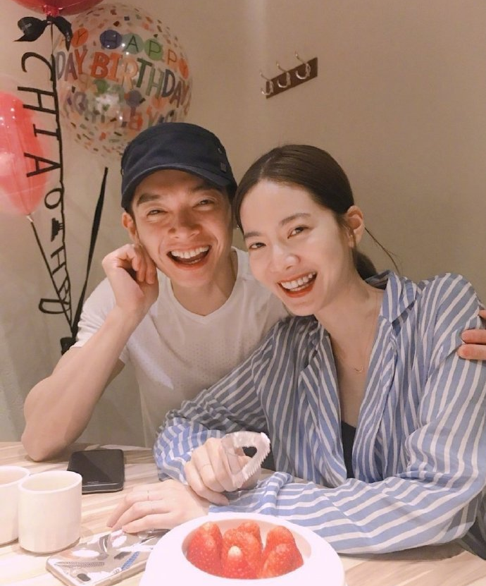 炎亚纶曾强吻曾之乔,那时候她是辰亦儒的女朋友,引发网友热议