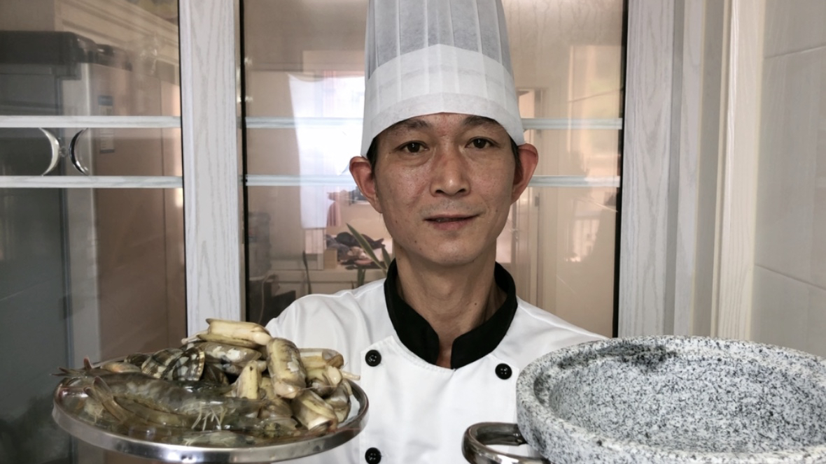 胶东大厨分享“石锅海三鲜”的做法,简单易学美味,果断收藏了