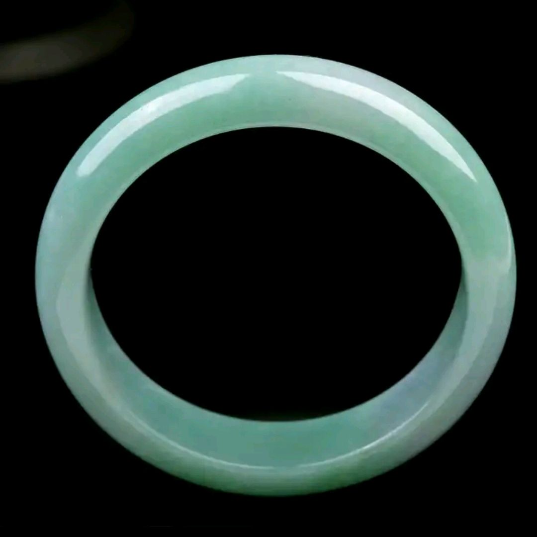 2000元的翡翠镯子