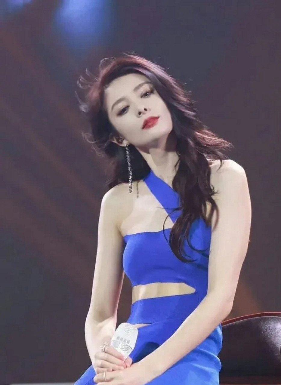 这腹白线,只有空腹的时候才最明显!