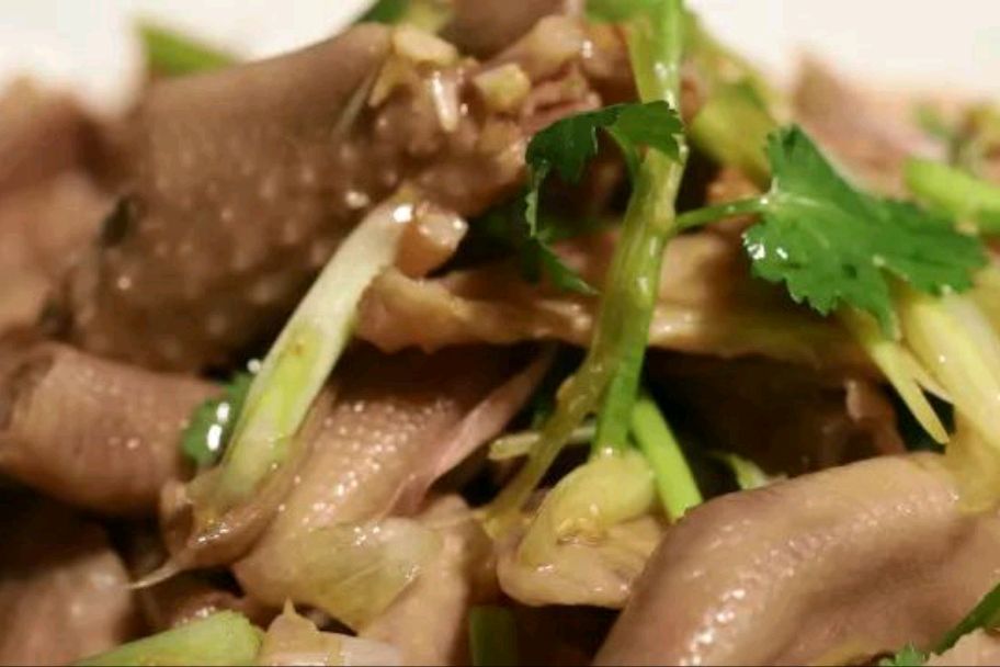 沙姜拌鹅掌,别具一格的开胃菜