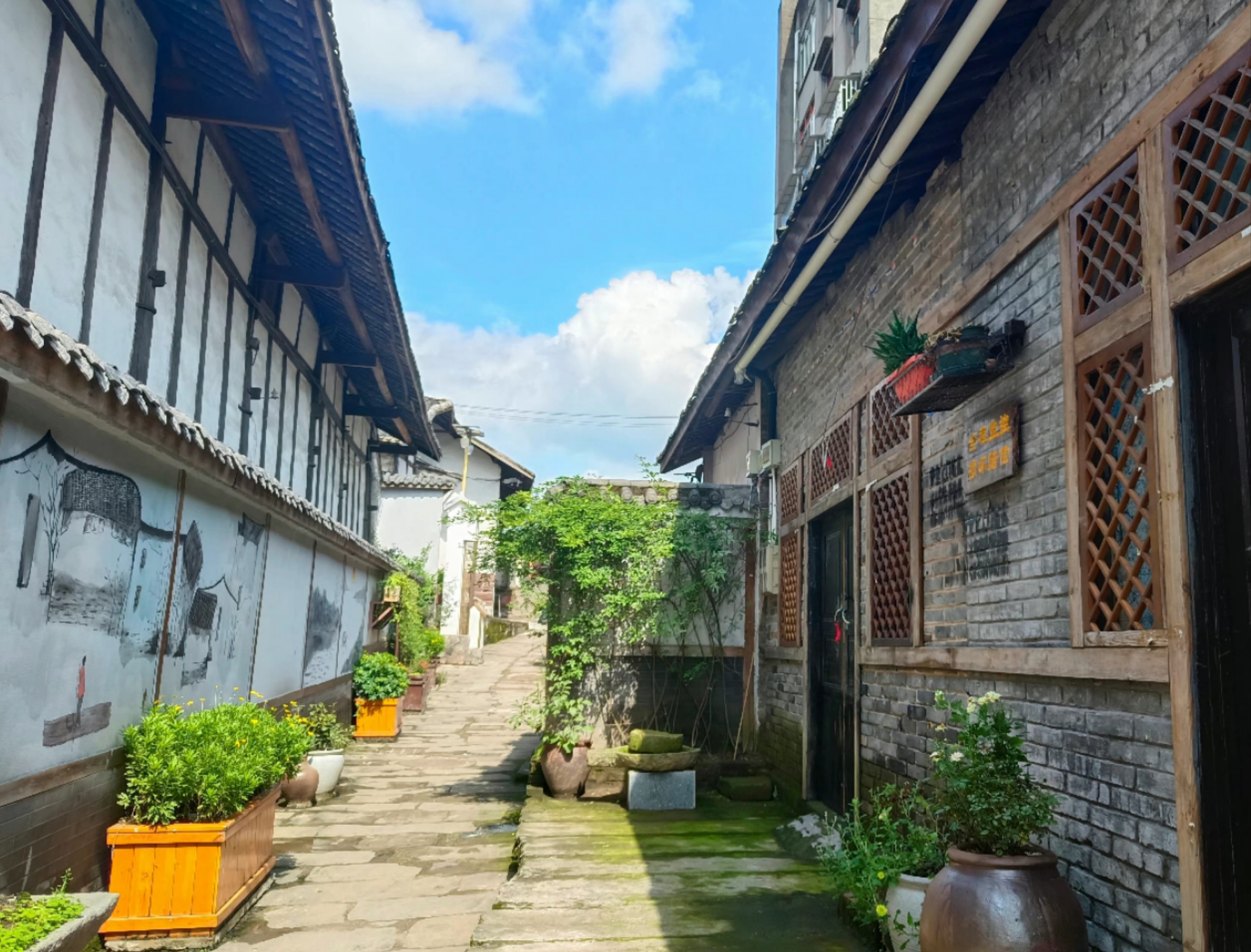 在彩灯之乡四川自贡,有座非常"安逸"的小镇,却因偏僻鲜有人知