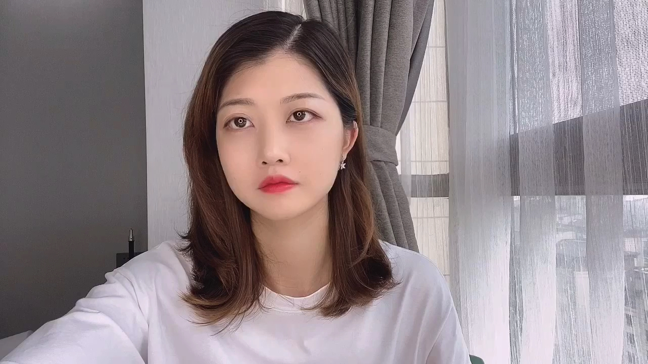 女人不管年纪多大,都要扎这马尾辫,网友:这样扎也太好看了!