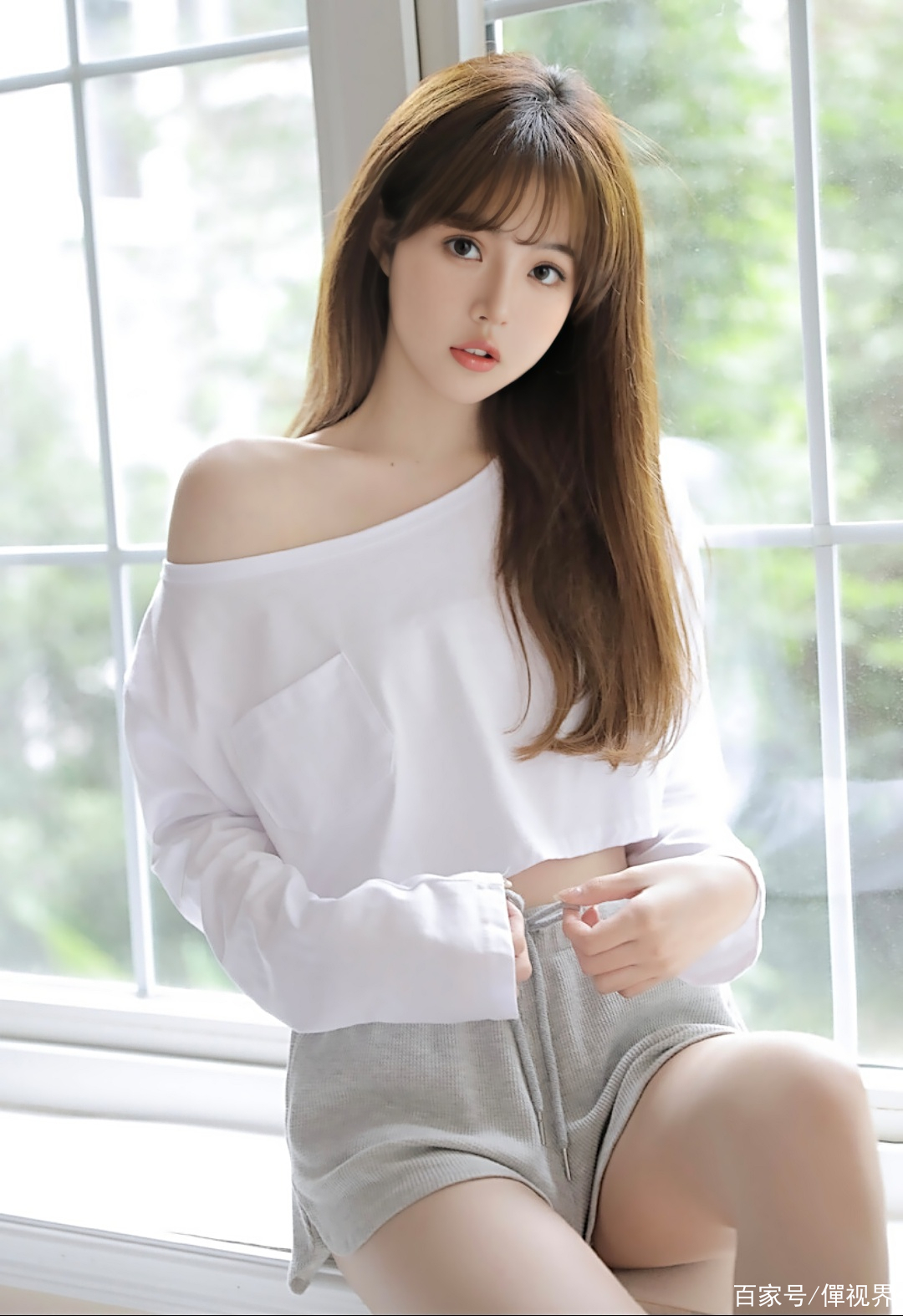 美女写照 baijiahao.baidu.com