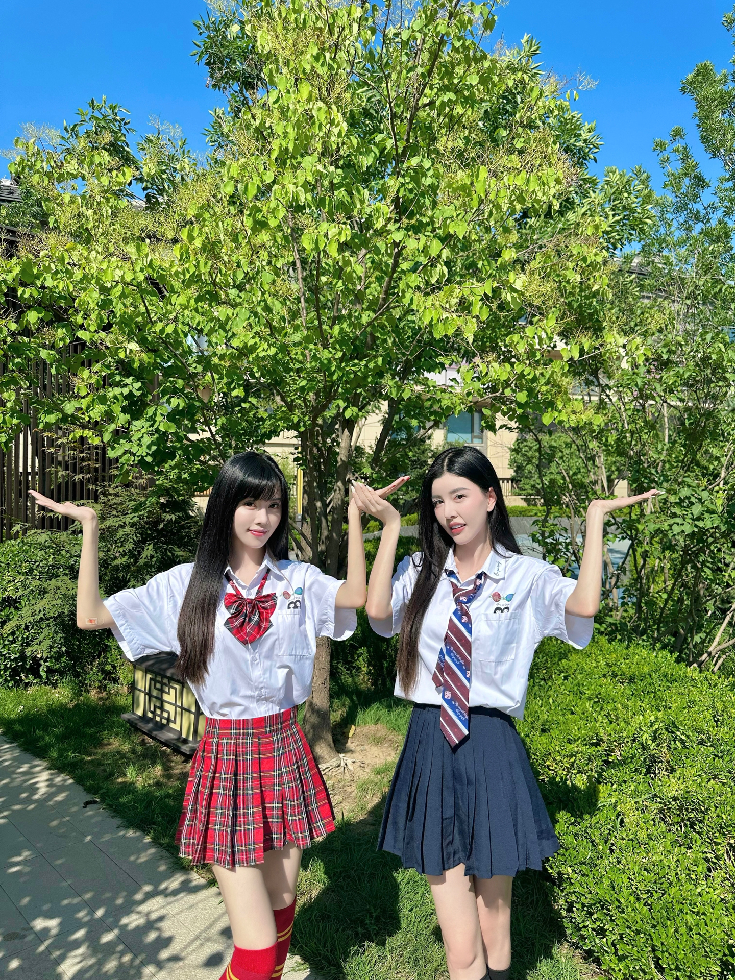 我今天穿上了jk制服感觉自己变成了一个可爱的小萝莉