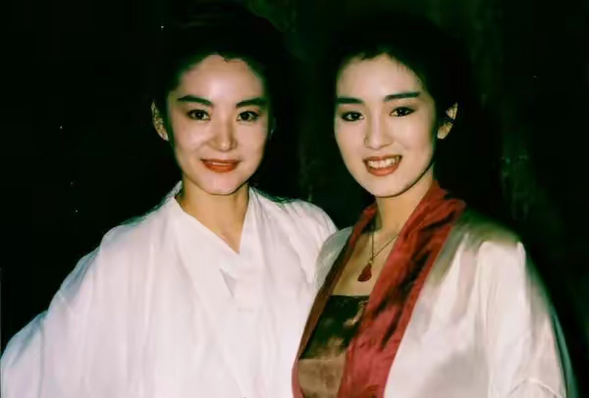 巩俐和林青霞两大美女合照,堪称绝世美颜.