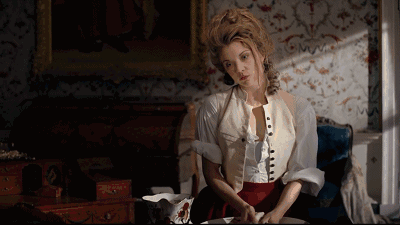 为了挽救情夫,妻子赫然搬出了另外26位情夫共上法庭