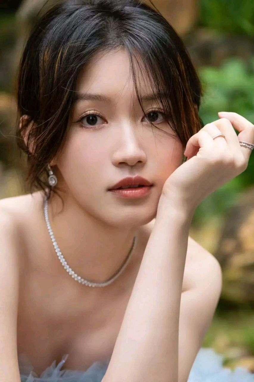 苏青,你还记得她饰演的尔晴吗#美女# #每日明星美图# #你觉得能成为