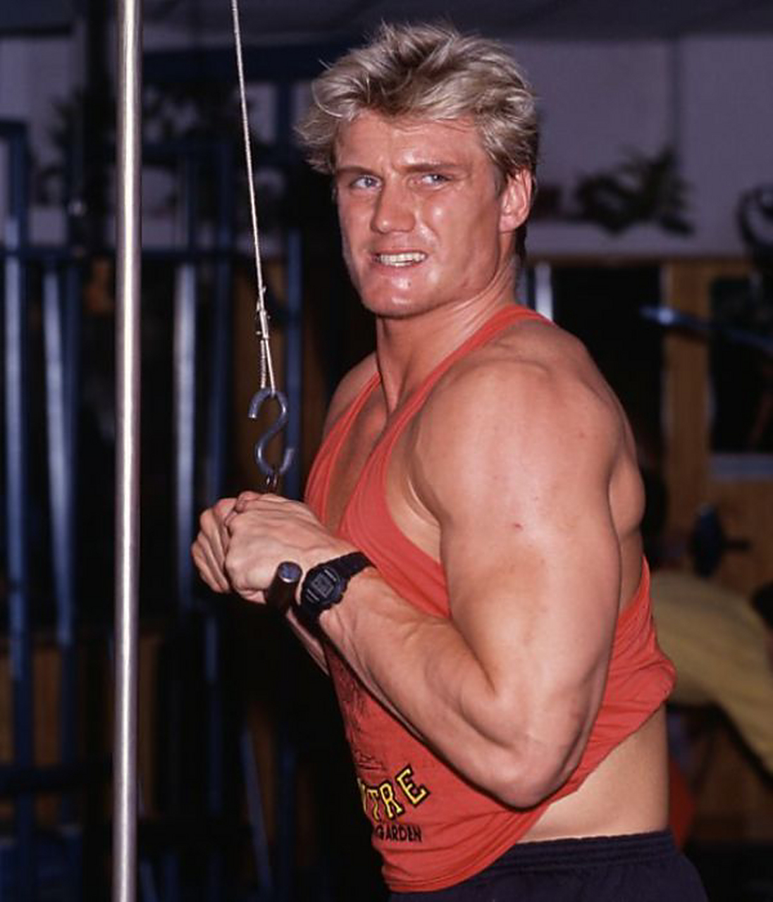 好莱坞功夫明星杜夫·龙格尔宣布第二次结婚,娶比自己小38岁的未婚妻