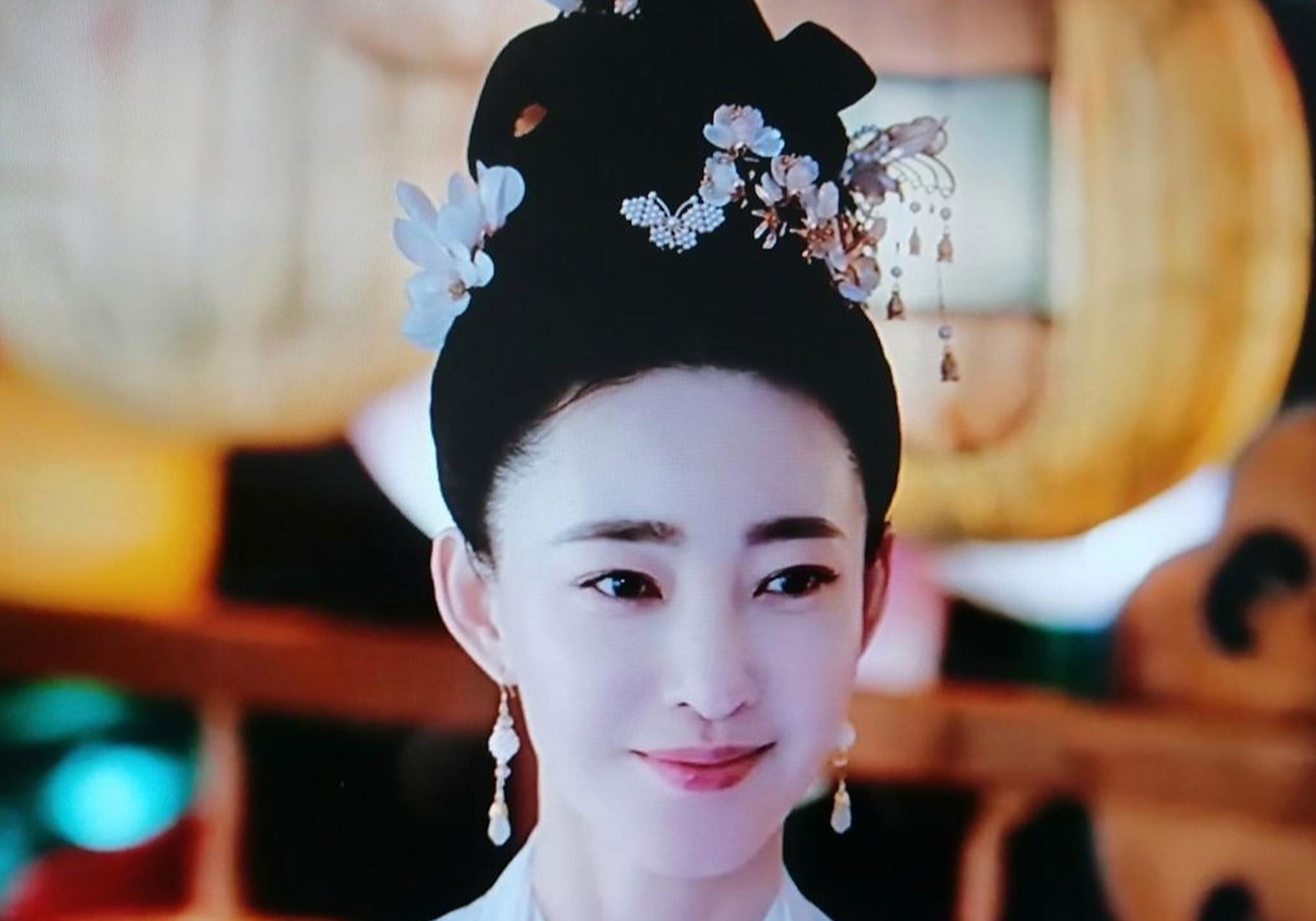 《灼灼风流》中柔嘉虽贵为公主,却胸怀大志,遇到同样身为女子的慕灼华