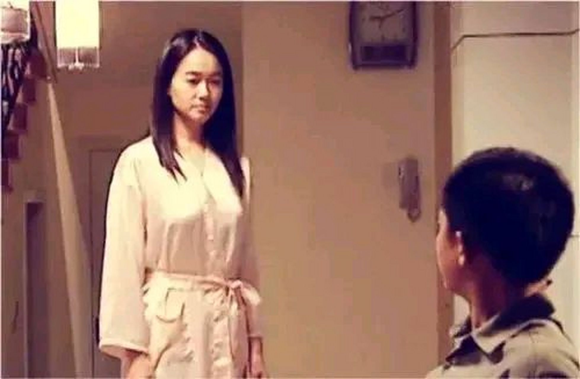 兰博基尼中国区的女董事长陈坚红,对王志文表白:"我现在每年赚几千万