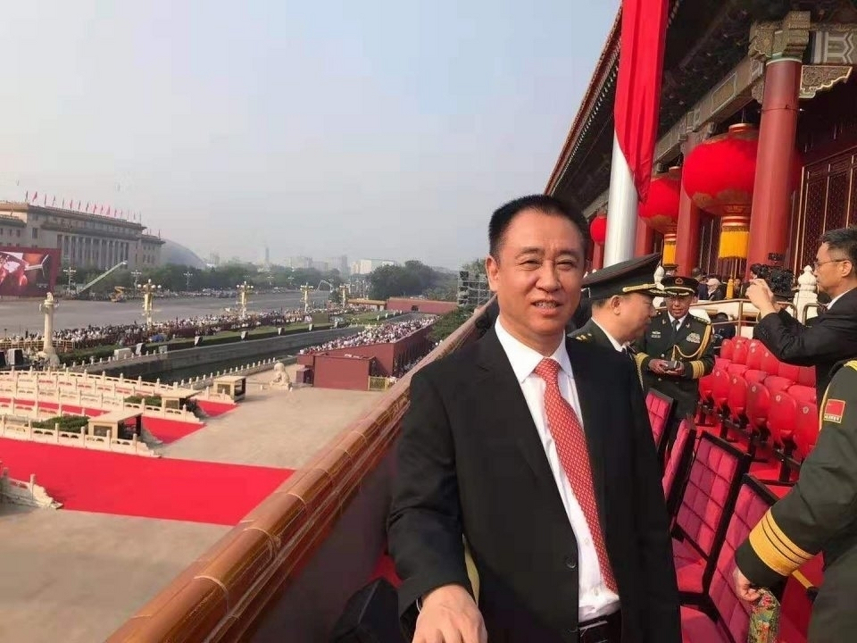 前首富垮掉告诉世界一个真相:多大鱼就翻多大浪,否则没有好下场