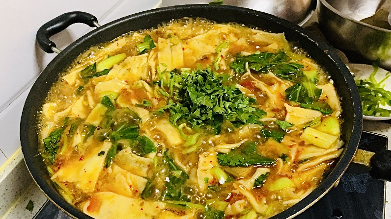山西家常美食“揪片”,面片清利,还是那个老味道,吃完真舒服