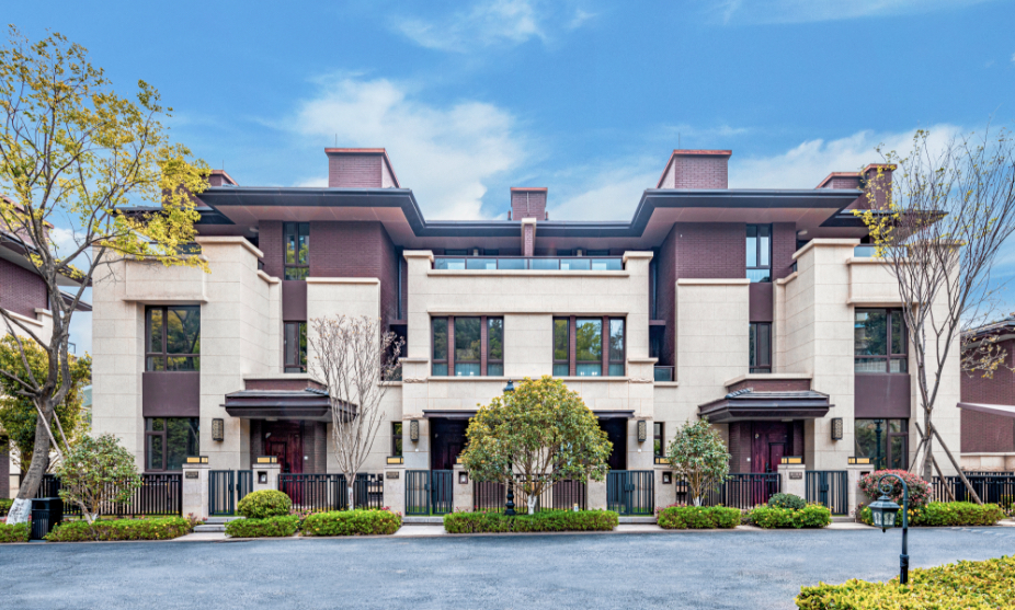 2021年昆明长腰山拆房整顿后,遗留下的八套别墅上市交易!