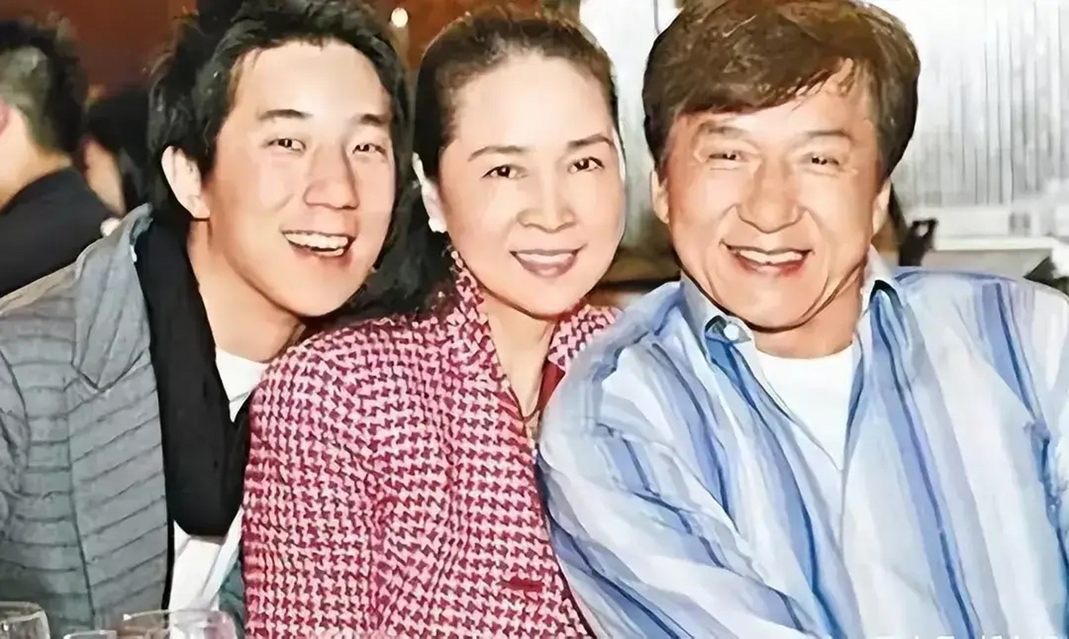 近日,媒体爆料69岁巨星成龙更改遗嘱,私生女"小龙女"成最大赢家.