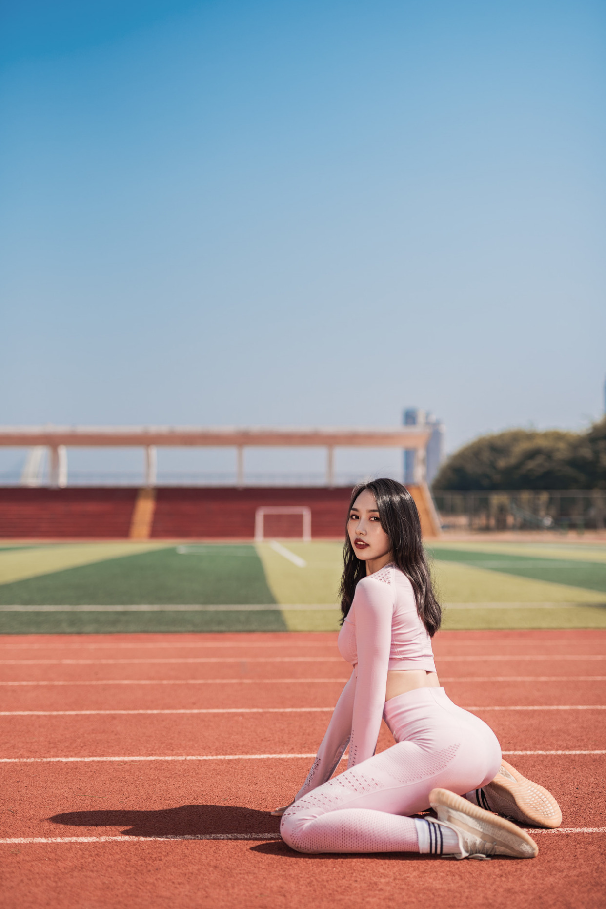 健身美女晒运动写真!不仅有马甲线,蜜桃臀,更拥有神仙颜值!