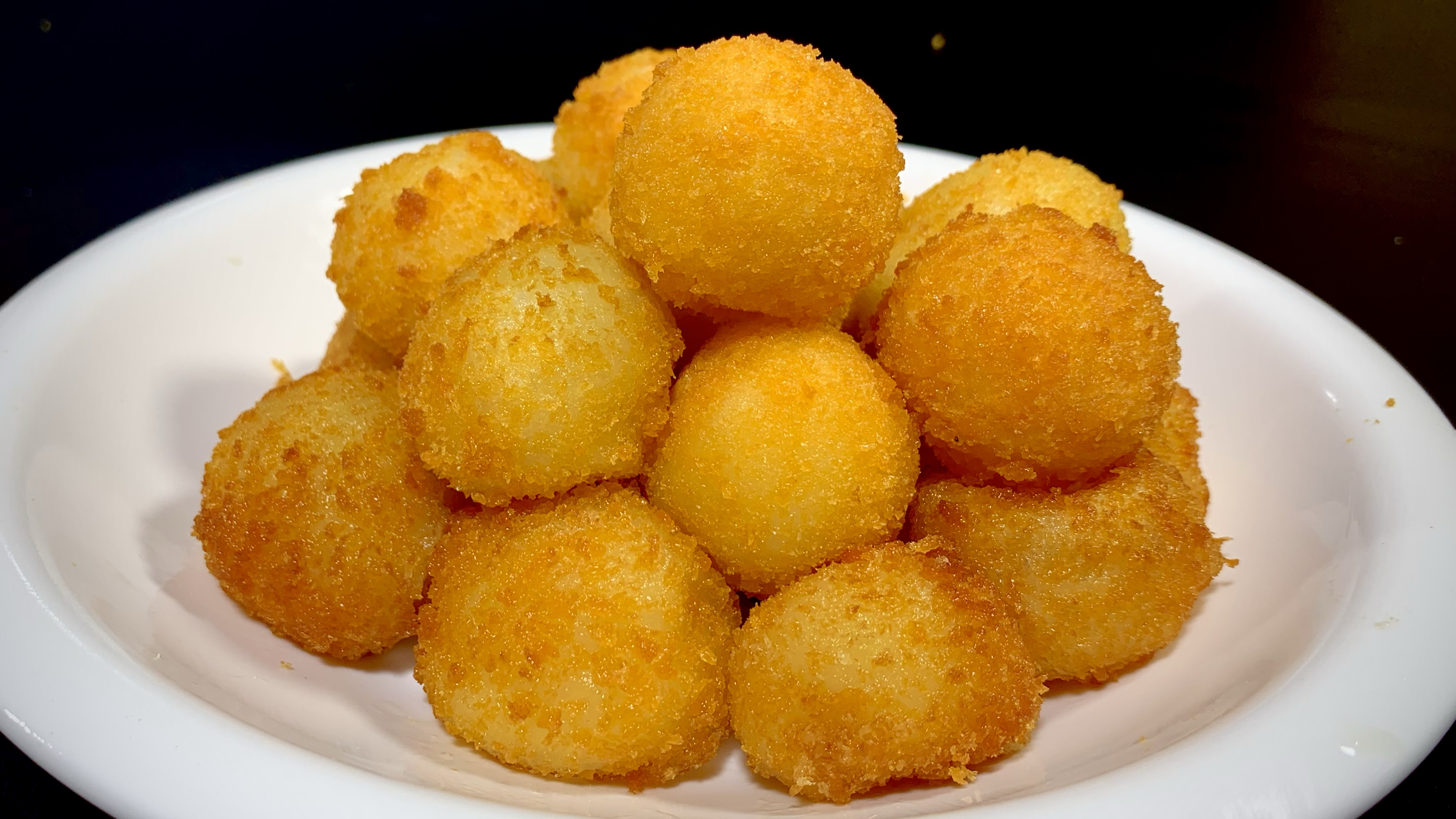 土豆丸子这样做法太香了,注意几步骤,软糯酥脆又香甜,超好吃