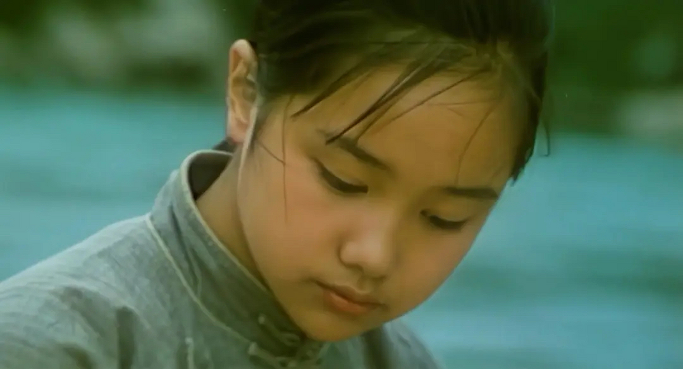 小说以20世纪30年代湘西的边城小镇茶峒为背景,沈从文以优美的笔触