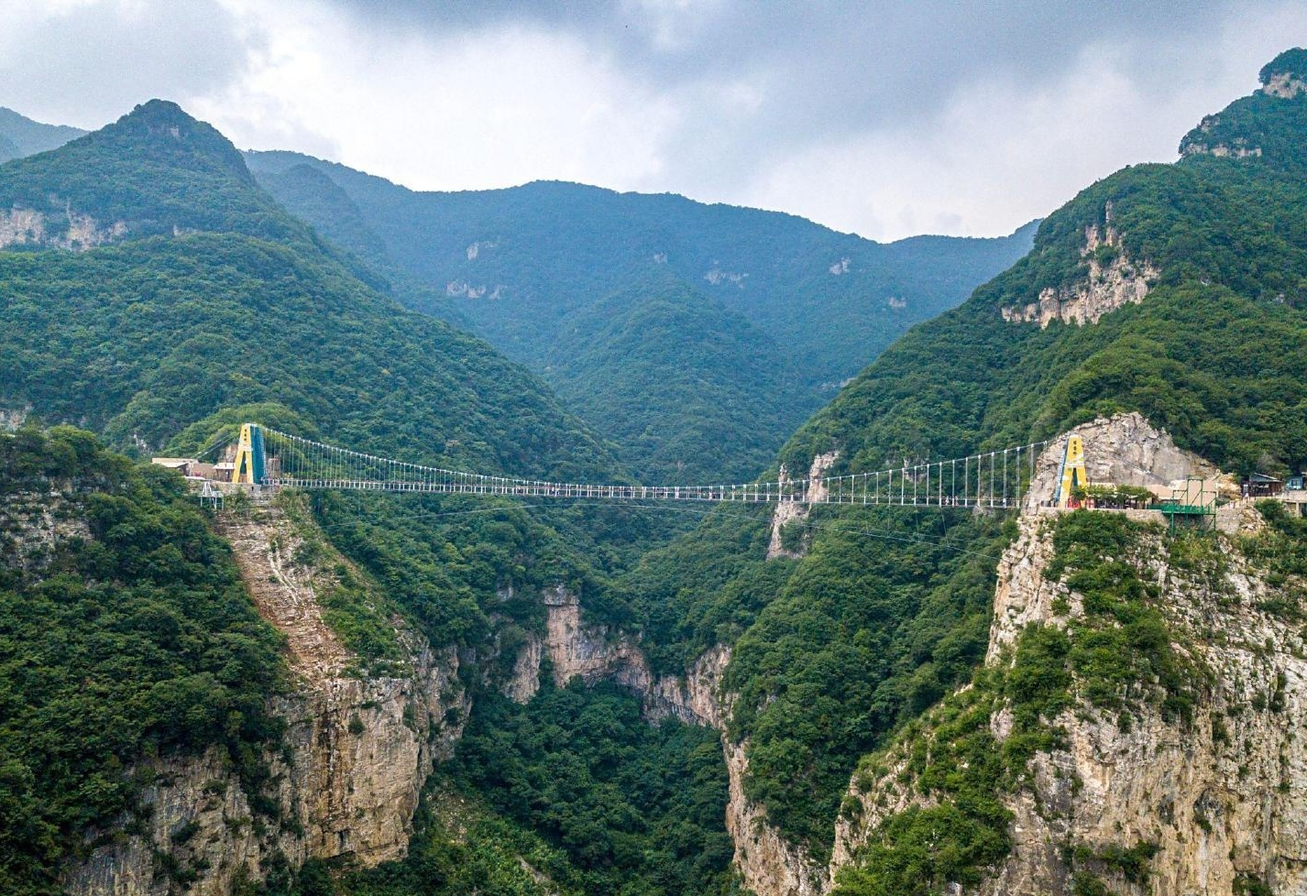 一趟旅行,领略一年四季  云丘山位于山西省临汾市乡宁县境内的国家5a