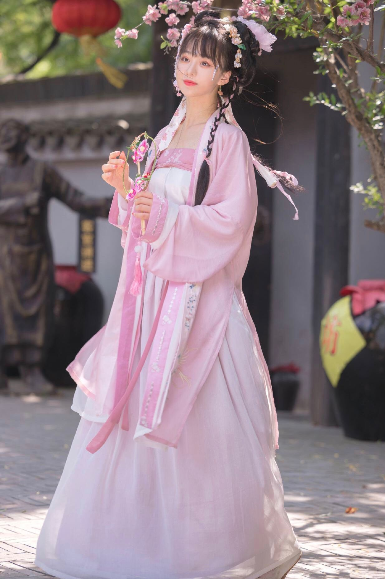 粉粉嫩嫩的"少女心"汉服,优雅又减龄,让你化身甜心小可爱