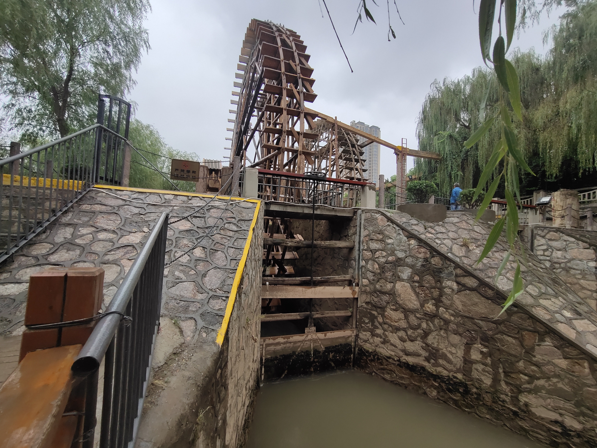 兰州黄河水车园景