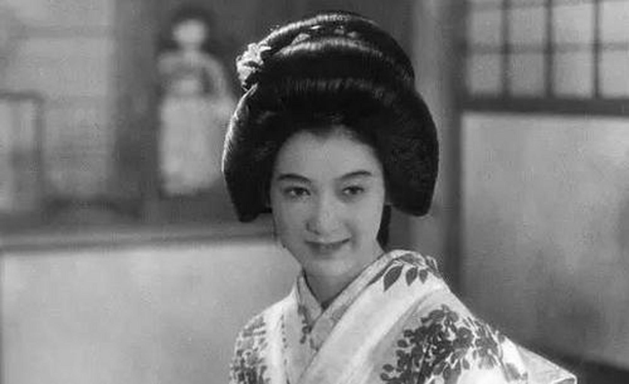 当年,弘一法师在杭州出家,妻子俞氏听说后带着2个儿子赶来,三人在门外